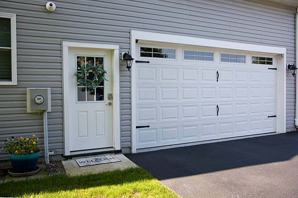 24/7 Emergency Garage Door Roller Replacement experts in Fort Washakie, WY